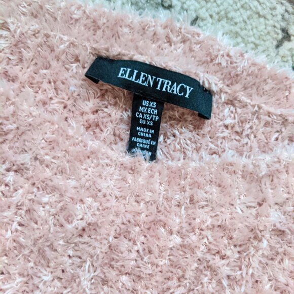 Ellen Tracy Blush Pink Fuzzy Sweater | XS | Crewneck | Cozy & Soft Pullover - Picture 4 of 7
